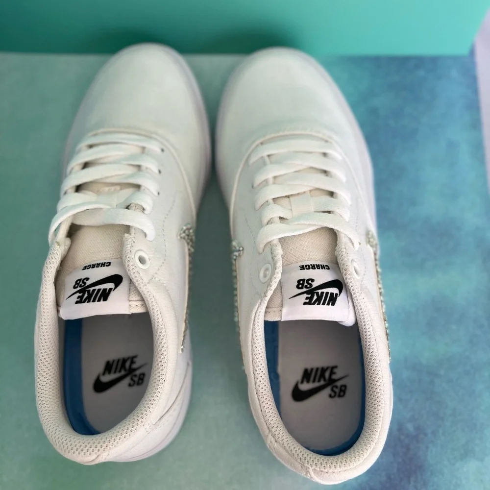 Nike WMS SB Charge Canvas Triple Sneakers with Genuine Swavorski Crystals SZ 6.5 - Picture 5 of 7
